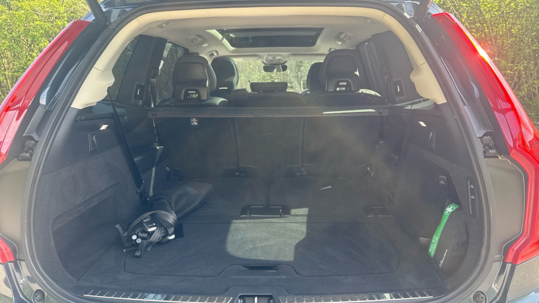 Volvo XC90 2.0 B6P Ultimate Dark 5dr AWD Geartronic Petrol Estate